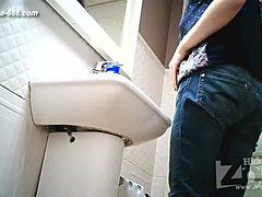 Hidden shower FREE SEX VIDEOS - TUBEV.SEX